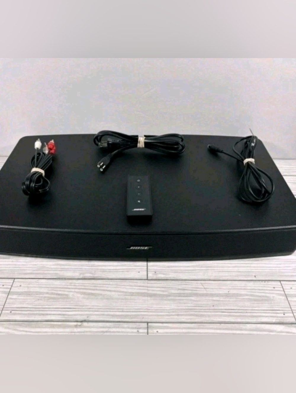 Bose Solo TV Sound System Model 410376 with Remote & Power Cord - Tested Working